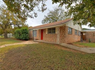 608 N Pierce St, Burnet, TX 78611