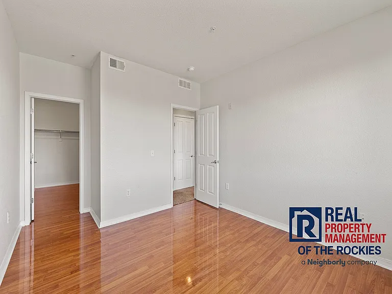 2133 Krisron Rd #C-207 — Photo 12