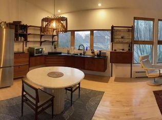 165 Ocean Ave #B, Portland, ME 04103