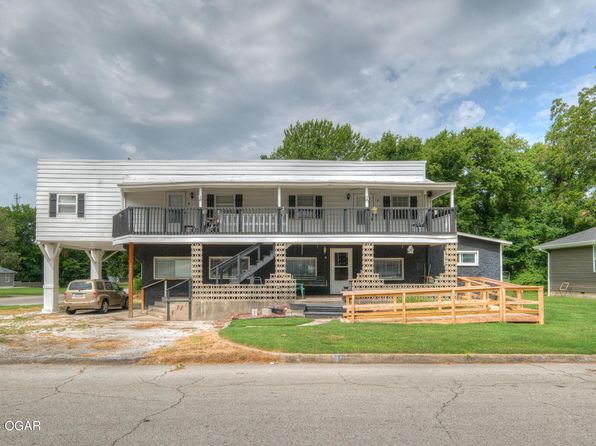 1301 W Broadway St, Webb City, MO 64870