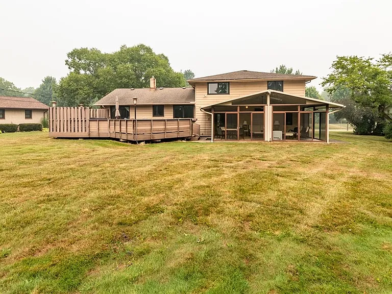 25150 Cardington Dr — Photo 43
