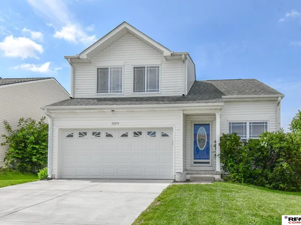 11209 Black St, Omaha, NE 68142