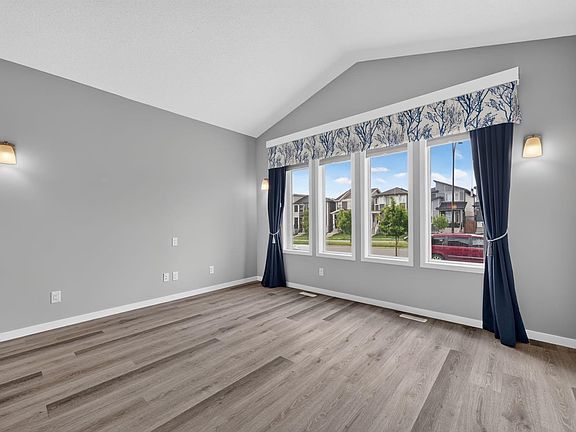5th image of 156 Belmont Blvd SW