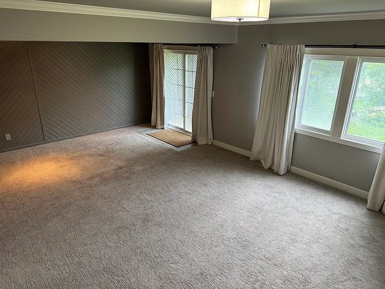 13241 Webster Ave — Photo 26