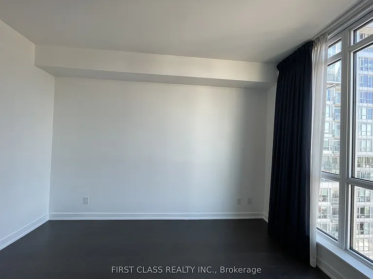199 Richmond St W #2706 — Photo 14