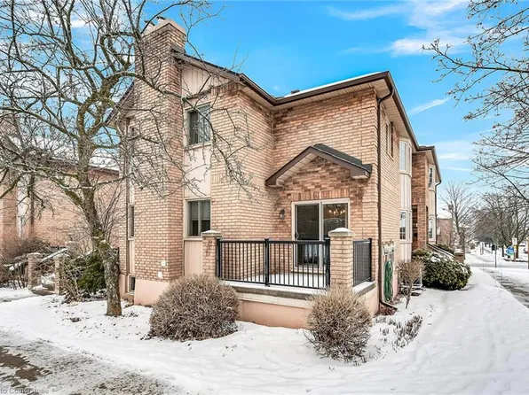 38 Elora Dr #37, Hamilton, ON L9C 7L4