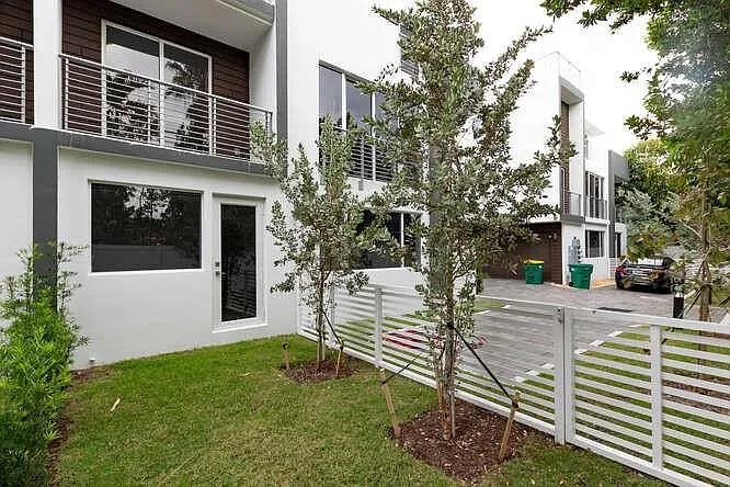 700 NE 14th Ave #206 — Photo 22