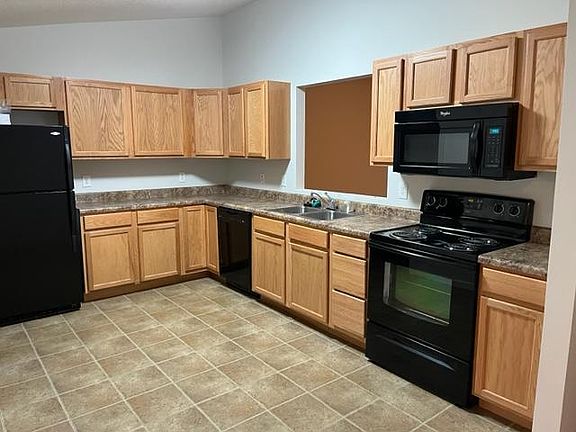 3rd image of 3206 Sweet Pine Way