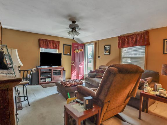 4th image of 119 S Kenmore Dr
