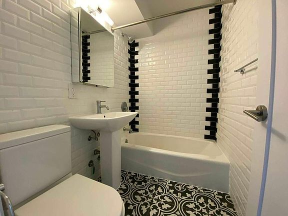 5th image of 260 Audubon Ave APT 17E