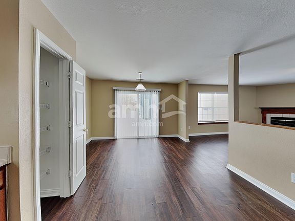 4th image of 977 Dorothy Dr
