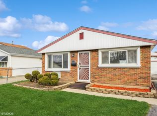 3112 Emery Ln, Robbins, IL 60472