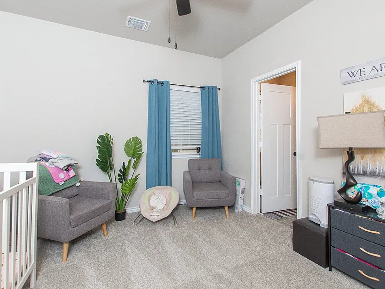 1756 Meadow Crest Dr — Photo 29