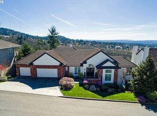 2332 NW Pinnacle Dr, Portland, OR 97229