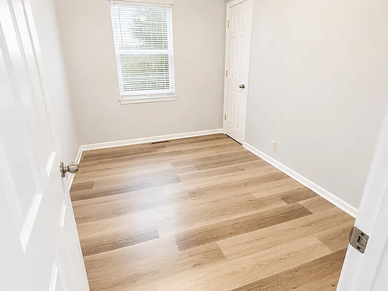 2092 Garfield Ave — Photo 12