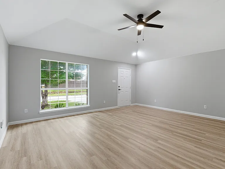 2051 Sunny Side Dr — Photo 10
