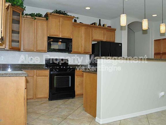 2nd image of 1431 S Newberry Ln