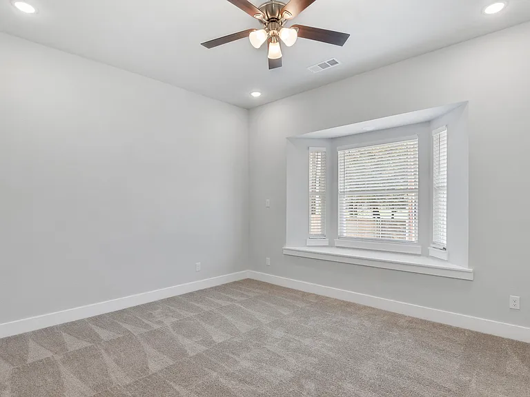 2217 S Peachtree Ct — Photo 29