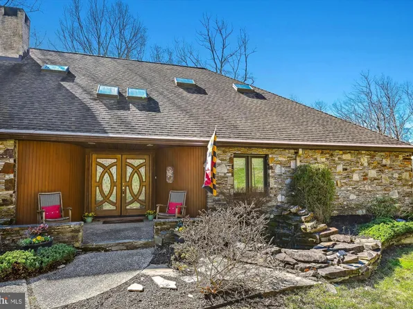 33 Fairwood View Ct, Phoenix, MD 21131