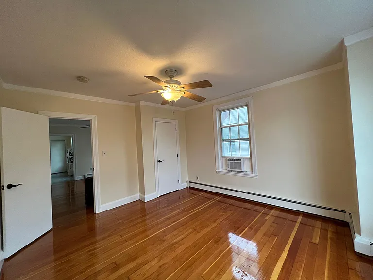 444 Main St #B — Photo 4