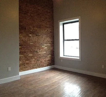 Rented by Full Time Management | media 26