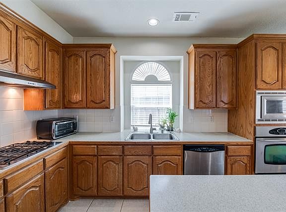 4th image of 3017 Saint Francis Dr