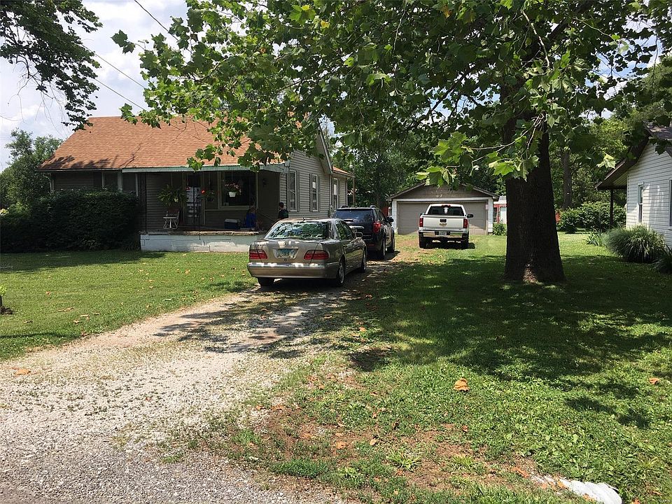 1st image of 5017 Lakeview Dr