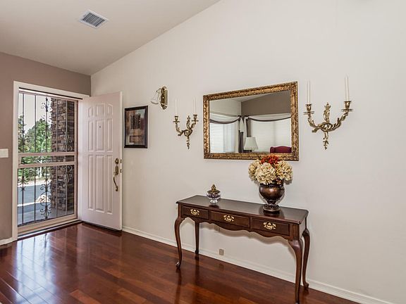 3rd image of 885 Whispering Oak Dr