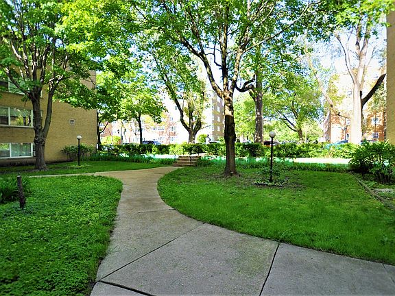 3rd image of 6132 N Damen Ave APT 3A