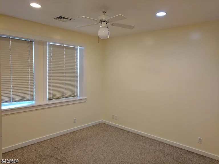385 George St #2B — Photo 23