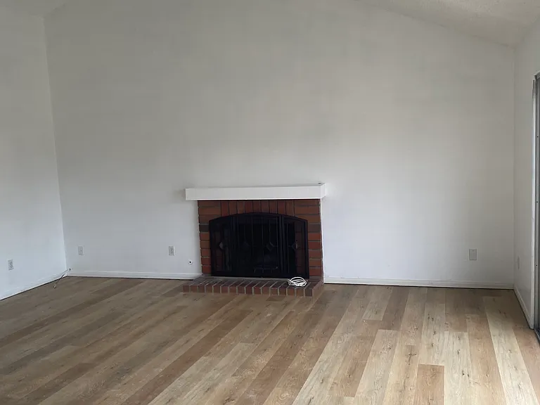 2363 Iroquois Ave #A — Photo 6