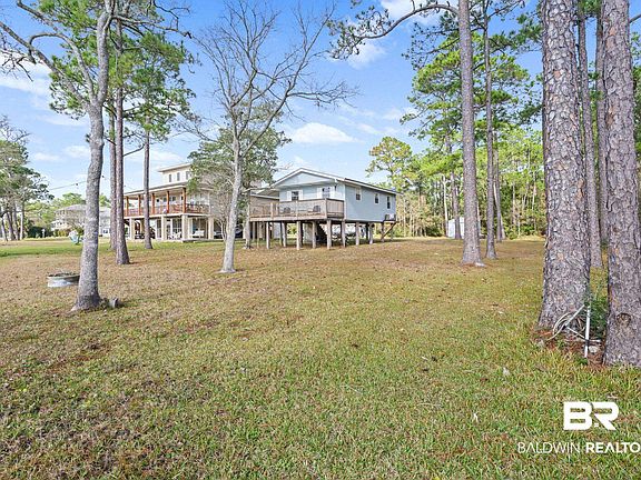 3rd image of 7947 Bayshore Dr