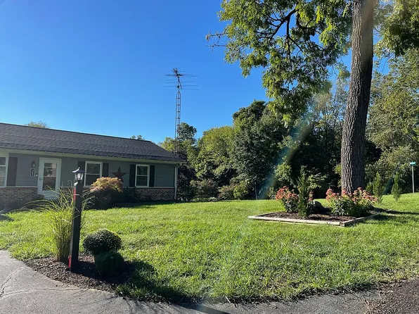 383 Aldrin Ln, Martinsburg, WV 25403