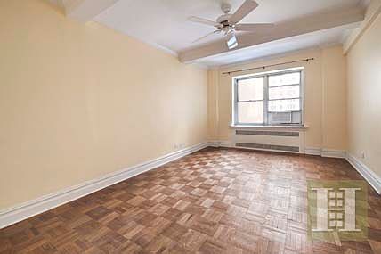 5th image of 215 E 79th St APT 5D