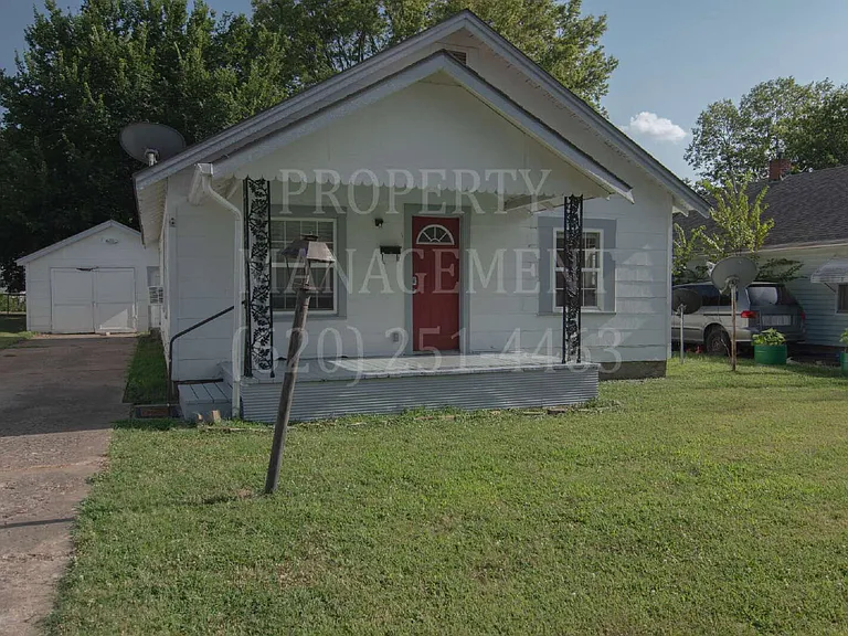 1407 W 6th St — Photo 1