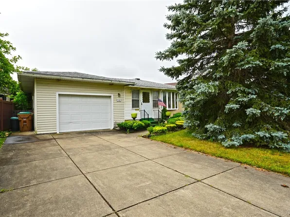 48 Dennis Ln, Cheektowaga, NY 14227