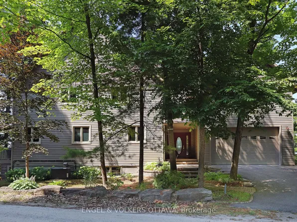 146 Beck Shr, Drummond/north Elmsley, ON K7H 3C8