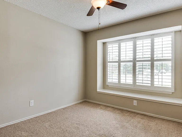 1461 Javelin Way — Photo 12