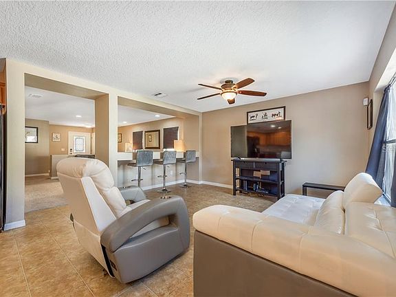 5th image of 13607 Phoenix Dr