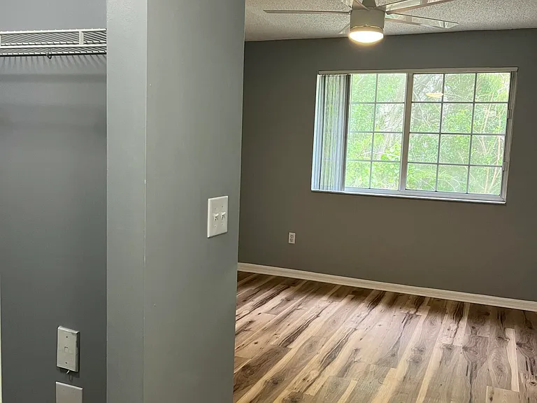 1000 Crestwood Ct S #1009 — Photo 16