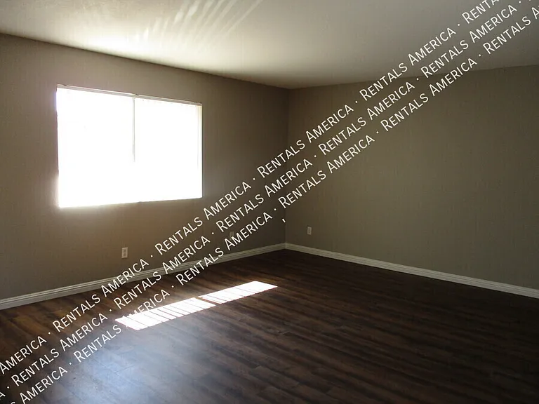 1350 N 85th Pl — Photo 7
