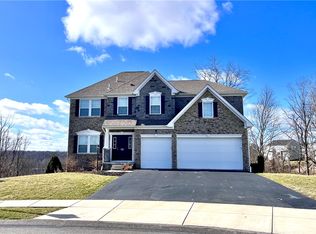 102 Wolf Dr, Beaver, PA 15009