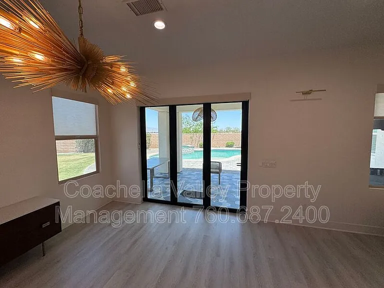 74635 Tesla Dr — Photo 26