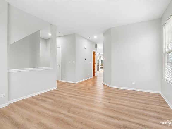 3rd image of 2271 Beresford Dr
