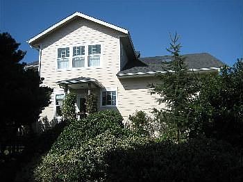 3rd image of 1240 Newport Ave SW