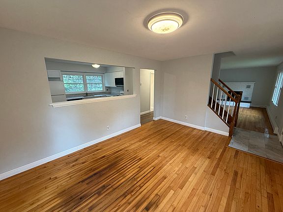 4th image of 78 W Moorehouse Rd