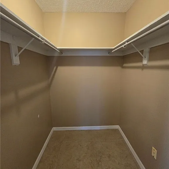702 SE 47th St #2 — Photo 16