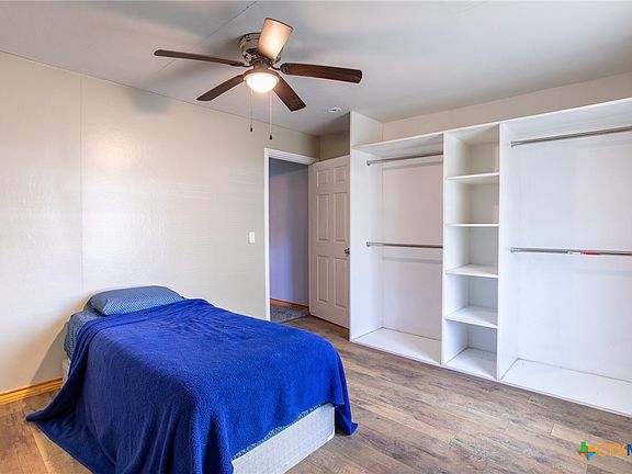 2nd image of 2203 E Trinity St