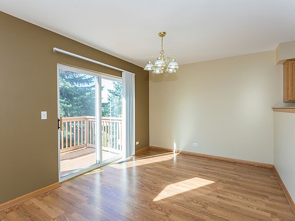 4th image of 1128 Lillian Ln