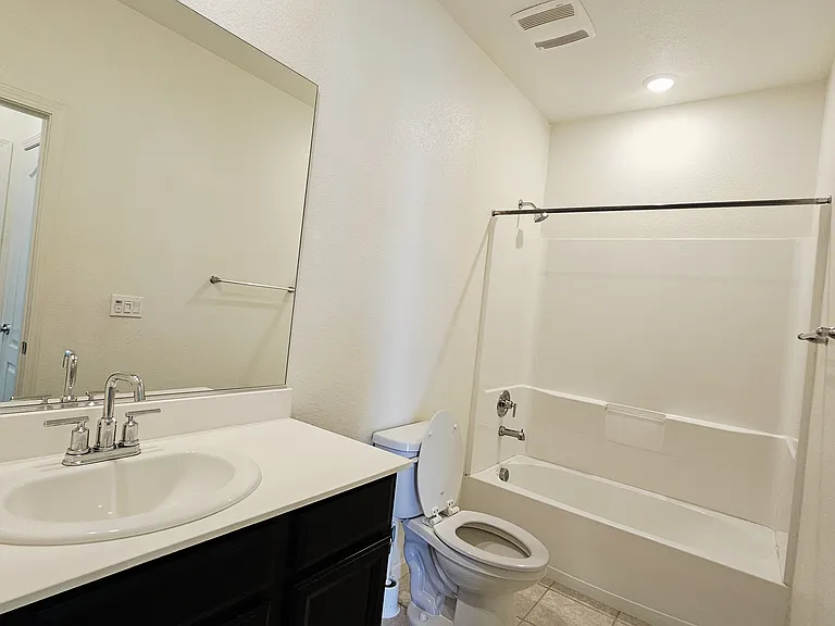 5444 Gallier Loop — Photo 14